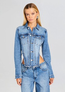 Ecommerce_Crop-23-11-15_CAROLINAJACKET_MARGOJEANS_RIVER__0862_ECOMM.jpg