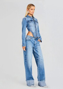 Ecommerce_Crop-23-11-15_CAROLINAJACKET_MARGOJEANS_RIVER__0879_ECOMM.jpg