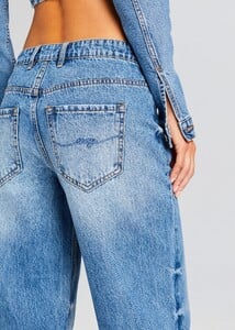 Ecommerce_Crop-23-11-15_CAROLINAJACKET_MARGOJEANS_RIVER__0887_ECOMM.jpg