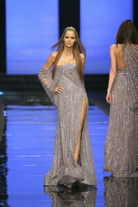 ElieSaab2007HauteCouture128.thumb.jpg.2b2abc41a92152569c881672d0001100.jpg