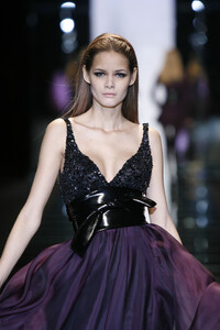 ElieSaab2007WomenRTW49.thumb.jpg.5bba796d100065799a2bd4e4763881e2.jpg