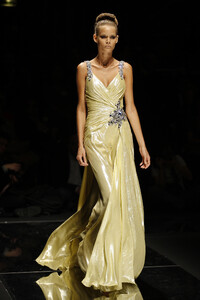 ElieSaab2008HauteCouture267.thumb.jpg.12224bdbac444557aaec8515526e6610.jpg