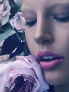 ElisabethErmbyCamillaAkrans(MorningDew-Dior5Spring2014)4.thumb.jpg.b6e49f9fc2bcf810966f2da8905ed67a.jpg