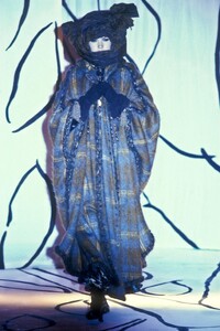 EmanuelUngaro1993HauteCouture25.thumb.jpg.ce092036a5e741a26f69ddfc6a108e70.jpg