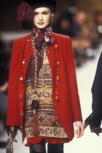 EmanuelUngaro1994FW1.thumb.jpg.01b2ea3cc5e2ab14d8eed512c7398ac1.jpg