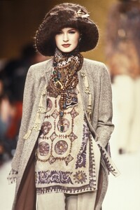 EmanuelUngaro1994FW2.thumb.jpg.c8e488dd64f079444ace44366c35991e.jpg