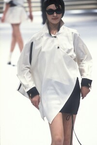 GianfrancoFerre1994WomenRTW64.thumb.jpg.ffaecece2dd6878ac9d693b6446b1f2f.jpg