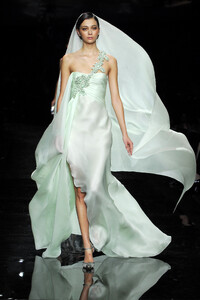 GiorgioArmaniPrive2007HauteCouture272.thumb.jpg.74353b7bf881c4b43339c6bb032cc5c6.jpg