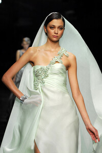 GiorgioArmaniPrive2007HauteCouture273.thumb.jpg.ef3cbd3d917b9d498bbe81388f1ae424.jpg