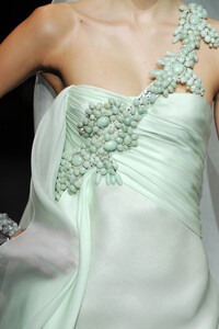 GiorgioArmaniPrive2007HauteCouture276.thumb.jpg.021dfc542ad82d1381ffd9b6c89bc910.jpg