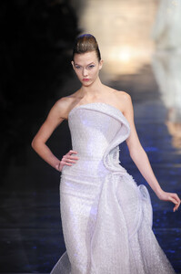 GiorgioArmaniPrive2010HauteCouture221.thumb.jpg.a3ca090f33340d442dd1a56644a0eebe.jpg