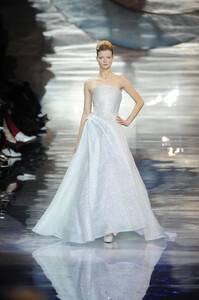 GiorgioArmaniPrive2010HauteCouture224.thumb.jpg.8f402f876fba5badec079ee75a53a1a7.jpg