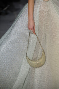 GiorgioArmaniPrive2010HauteCouture231.thumb.jpg.4b077e3db845f9fb5cce98a1345bbea4.jpg