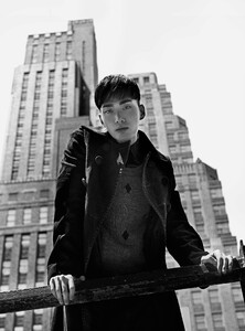 HarpersBazaarMenThailand-RebelSoul-05.thumb.jpg.f3ecd70d330c1c9d606f41f0dd6abbc7.jpg