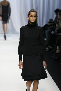 HusseinChalayan2006WomenRTW61.thumb.jpg.75ba1515f8020b3cb5aba65059946749.jpg
