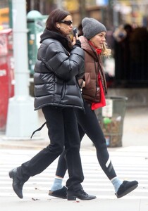Irina-Shayk---Pictured-in-Soho-while-walking-with-a-friend-in-New-York-04.jpg