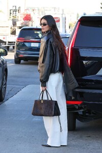 Kendall-Jenner---With-Fai-Khadra-on-Melrose-Place-in-West-Hollywood-18.jpg