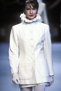 Kenzo1994WomenRTW12.thumb.jpg.88f3e30b41a3500377c1b9b07ab0f6e2.jpg