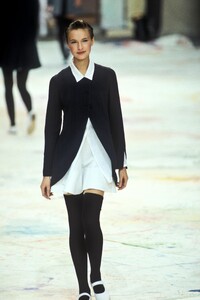 Kenzo1995WomenRTW6.thumb.jpg.a852f362dde236b33d05567853b8e63f.jpg