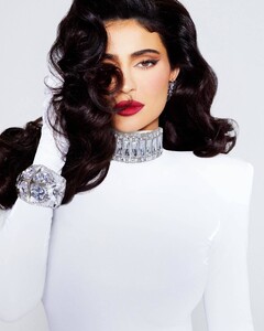 Kylie-Jenner---Photoshoot-for-Kylie-Cosmetics-(December-2023)-01.jpg