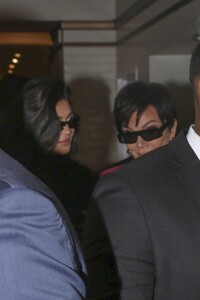 Kylie-Jenner---With-Kris-Jenner-seen-at-the-Wonka-Premiere-in-Los-Angeles-15.jpg