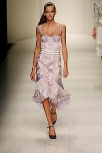 LaPerla2006WomenRTW58.thumb.jpg.b97bba5a4ab0aba1cc2e8f91d6682e00.jpg