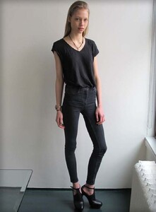 Laura Schellenberg 341544-800w.jpg