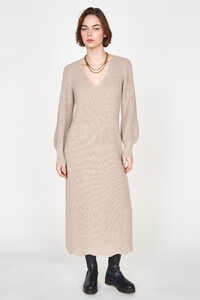 MIRTH_AW23_BellagioKnitDressinTaupe_2.jpg