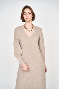 MIRTH_AW23_BellagioKnitDressinTaupe_9.jpg