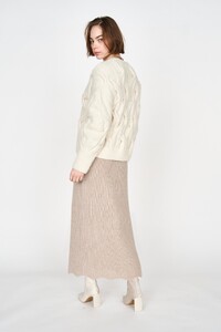 MIRTH_AW23_HandknitCortinaCablePulloverinCream_2.jpg