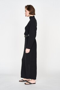 MIRTH_AW23_PichuPichuSweaterDressinBlack_32.jpg