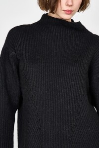 MIRTH_AW23_PichuPichuSweaterDressinBlack_7.jpg