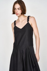 MIRTH_AW23_SingaporeinBlack_7.jpg