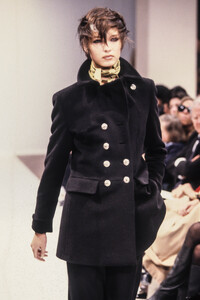 MarinaSpadafora1996WomenRTW116.thumb.jpg.c4283b09d2e6b7045065817e6128d285.jpg