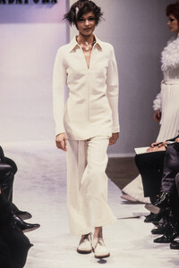MarinaSpadafora1996WomenRTW63.thumb.jpg.ace70c0f72db8ee71d88a574f8ede688.jpg