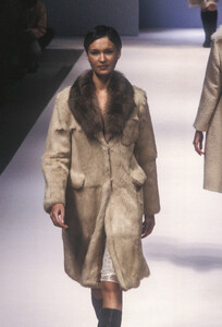 Marni1996WomenRTW57.thumb.jpg.57e5aade9cffedb9c8037cf2c3370fac.jpg