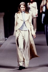 MartineSitbon1994FW1.thumb.jpg.7d33a9df94e2259ae37d5d674d86529b.jpg