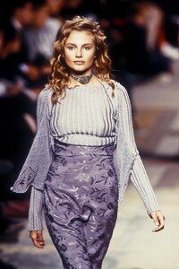 MartineSitbon1994WomenRTW14.thumb.jpg.557b7f0b981b3595fb20519f54f106b7.jpg