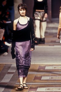 MartineSitbon1994WomenRTW67.thumb.jpg.c208894b3198542c491765ecdc61af6a.jpg