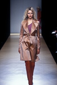 MartineSitbon1996WomenRTW63.thumb.jpg.b857061bb4fbcfdfe17d8438a0d0d640.jpg