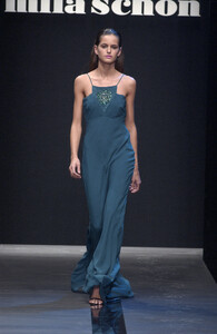 MilaSchon2006WomenRTW82.thumb.jpg.1813e06fc63982f4787590361e393311.jpg