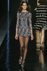 Missoni2006WomenRTW101.thumb.jpg.41238f016fd99004323e20faf94ad759.jpg
