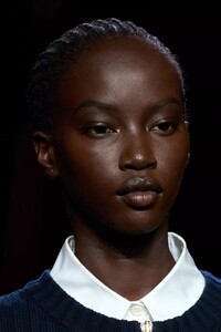 MiuMiuclpS23023.thumb.jpg.0f48e889c86f93f109510ae69cc710f0.jpg