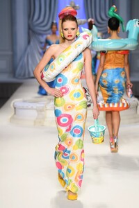 MoschinoS23056.thumb.jpg.8f8f57be597822aa25eb498777728276.jpg