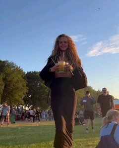 Olivia Vinten (15).jpg
