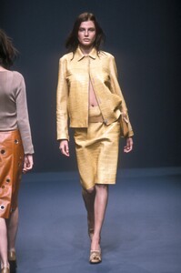 Prada1999WomenRTW105.thumb.jpg.8817c73f305e0f3bf7b09e177a66e840.jpg