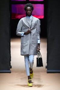PradaS23017.thumb.jpg.b92dbfb6bd39e1111b3ba812bb9e34b5.jpg