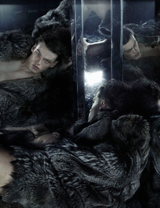 Predators_04.thumb.jpg.e50939bbe2ffca846eb717239a9f9f20.jpg