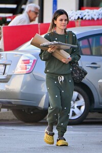 Rachel-Bilson---Out-in-Los-Angeles-07.jpg