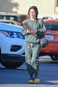 Rachel-Bilson---Out-in-Los-Angeles-12.jpg